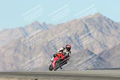 media/Dec-01-2025-Moto Forza (Mon) [[2daa91e15f]]/3-Beginner Group/Session 4 Turn 9/